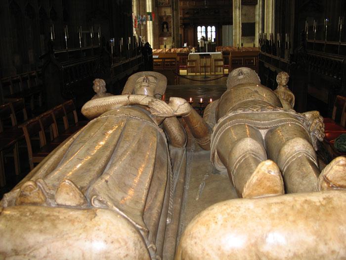 Peregrinations: Journal of Medieval Art and Architecture, Vol. 5, Iss. 2 [2015] Figure 2 Tomb of Thomas Beauchamp and Katherine Mortimer, Warwick Collegiate Church. Photo: author.