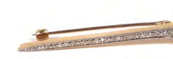 JEWELLERY & WATCHES 501 A white metal bar