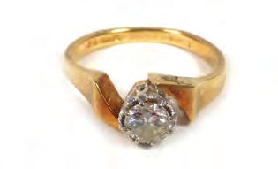 549 Three 9ct yellow gold dress ring set small diamonds, a 10ct yellow