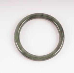 1147 JADE Nephrite jade bangle bracelet. D: 8cm - 3.