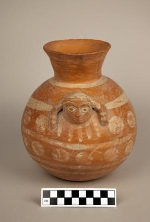 142 Figure 54: Selection of Moche ceramic vessels from the Logan Museum.