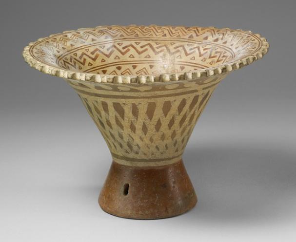 361 Accession: 63.226.5 Object Name = Flared Bowl Culture/Time Period = Moche/6 th 8 th century Measurements = Height: 7 (17.8 cm) Dia.
