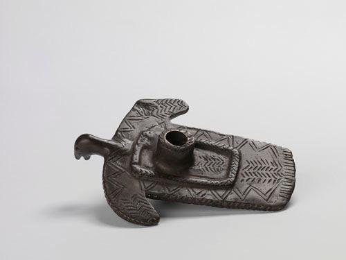 Title: Vulture Date / Period: Chacolithic period, c. 3750 3500 BCE Origin: Nahal Mishmar, Israel Inv.N: IAA 1961-151 Medium: Copper alloy Size: 4.8 x 15.