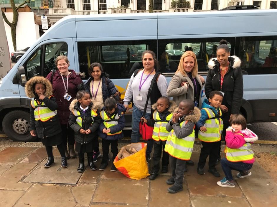 Kangaroo Class On Wednesday, 8 th March, Kangaroo Class travelled to South Kensington in London to visit the Natural History Museum.
