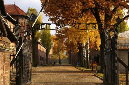 Institute for Historical Review Auschwitz: Myths and facts by Mark Weber [Image] Main entrance to Auschwitz I camp (2007) Nearly everyone has heard of Auschwitz, the German wartime concentration camp