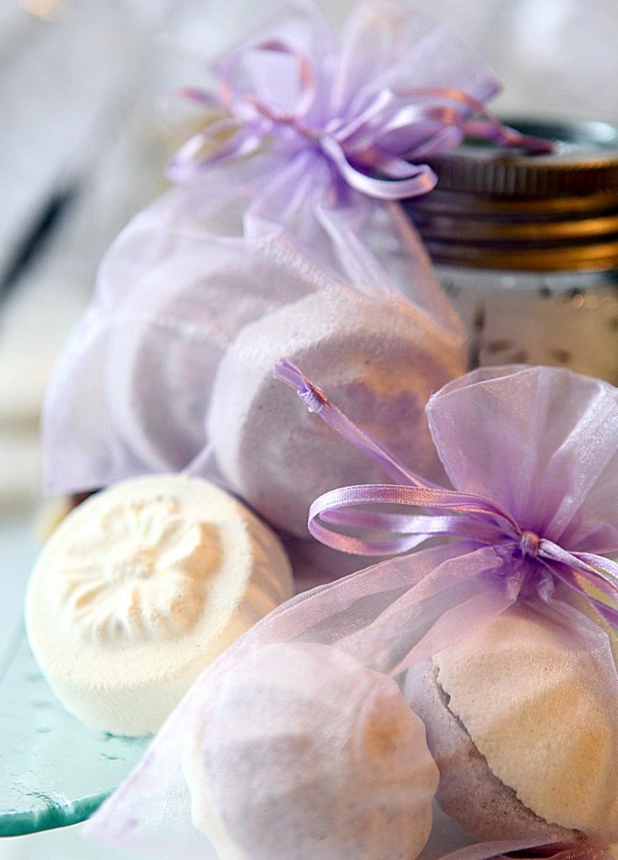 Bath Bombs Love those awesome fizzing bath bombs but don t want to spend $6 a piece? It s easy to make your own with natural ingredients.