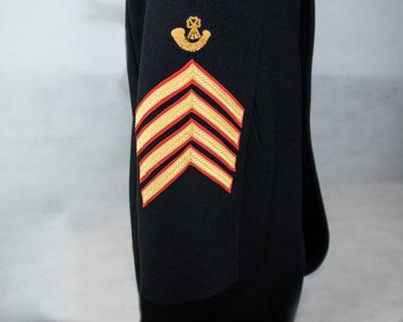 Chevrons to be separated by 5mm.