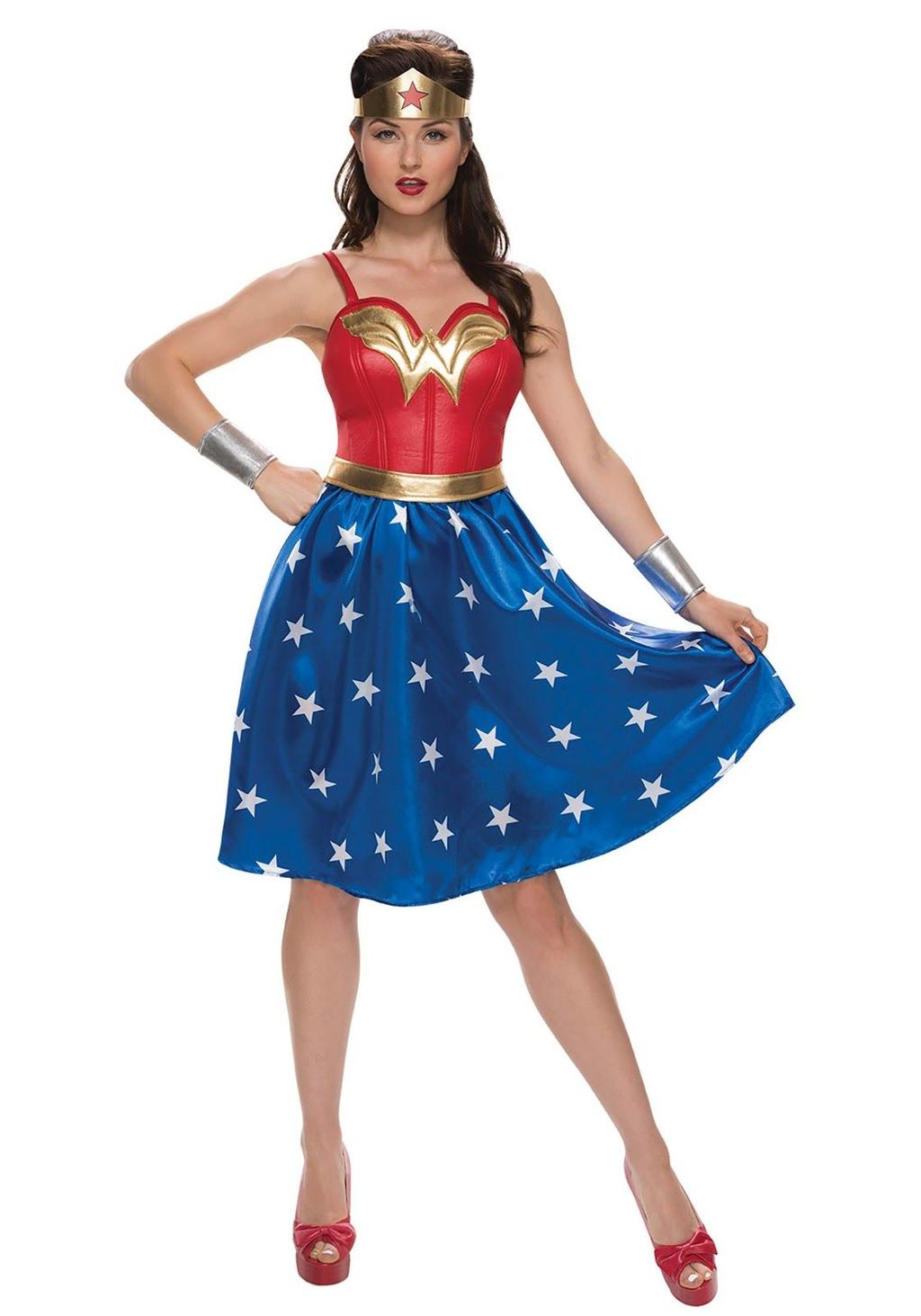 Wonder Woman : Typical wonder woman costume.