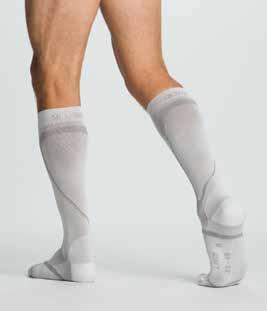 PERFORMANCE SOCKS AVAILABLE STYLE AND COLORS Closed Toe = White (00) Black CALF (C) COMPRESSION LEVEL 20 30mmHg 20 30mmHg Calf Size Large Long in White 412CLL00 20 30mmHg