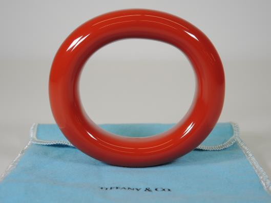 TIFFANY & CO. ELSA PERETTI Cherry Red Lacquered Japanese Hardwood Bangle Sold in one day for $249.