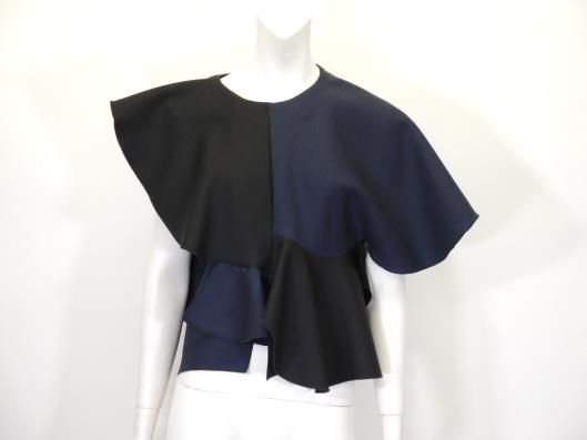JACQUEMUS Le Top Volant aka The Flying Top Size 4 Retailed for $485, sold in one day for $199.