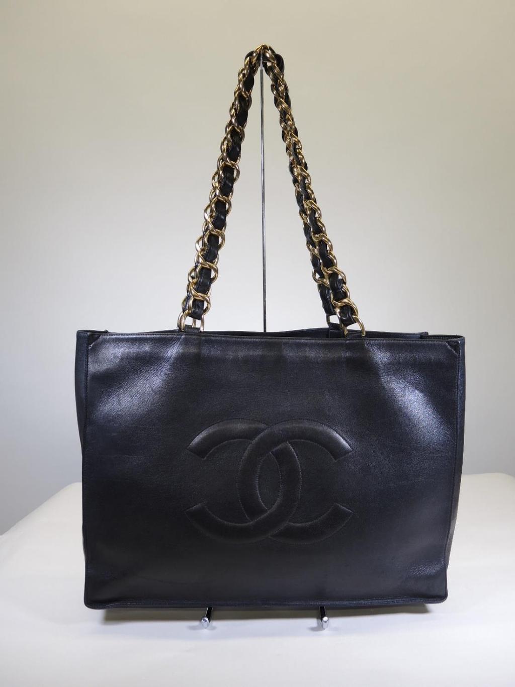 CHANEL XL Shopping Tote Sold in one day for $2000. 08/05/17 A collector s dream come true, this extra large tote from 1995 is an iconic Chanel piece.
