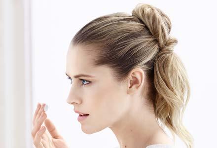 The Special Care Collection is suitable for sensitive skin. Actress Teresa Palmer for ARTISTRY D.