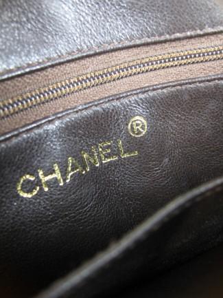 CIRCLE CC LOGO AND MADE IN ITALY EMBOSSED DIRECTLY UNDERNEATH