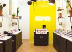With 7 years of experience, some thirty staff members, more than 3,500 points of sale worldwide, and after the success of its first pop up store at the Carrousel du Louvre in 2015 the fruit of its