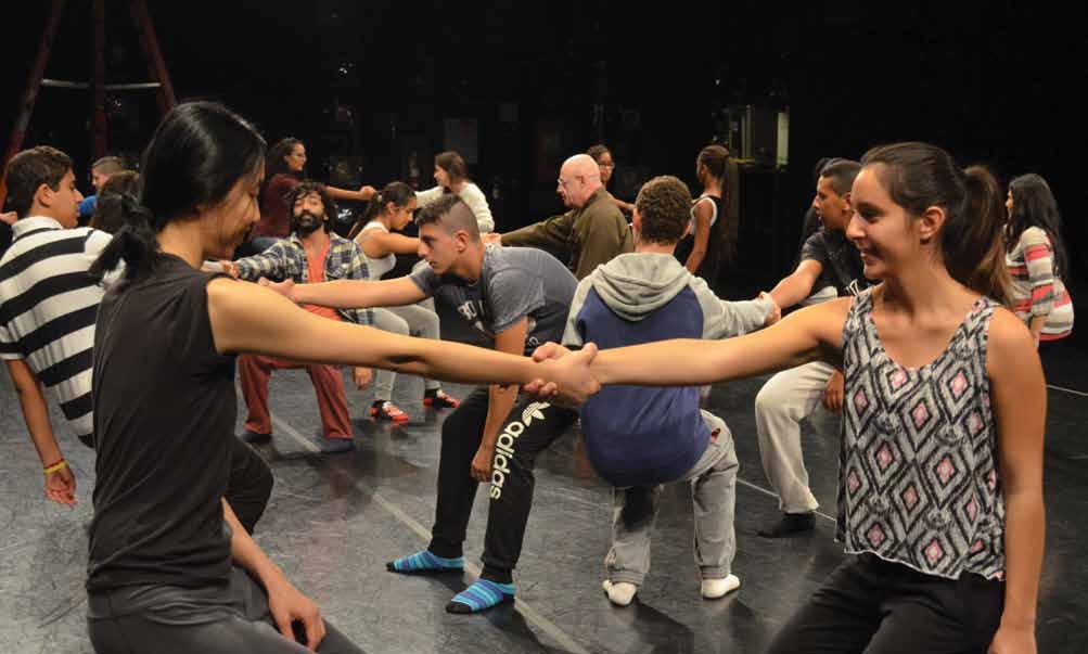 Fresh Tracks Feb 5 6 at 7:30pm $10 New York Live Arts Fresh Tracks Program is New York City s leading, season-long residency and performance opportunity for artists exploring hybrid and