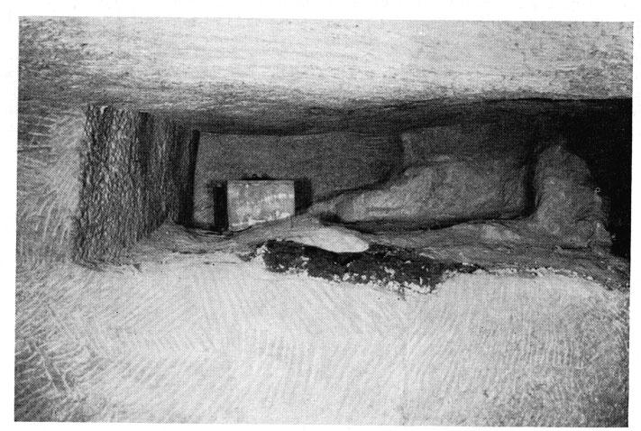 burial chamber. May 19, 1927.
