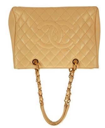 503 Chanel cream quilted chevron leather flap bag early six digit date code for 1984-1986, the pointed flap with gilt metal interlocking C clasp, 26cm wide, 17cm high, with