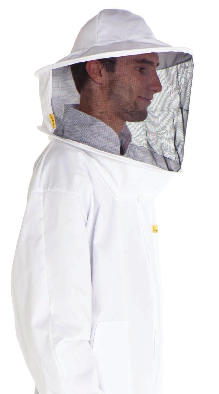 67% Polyester / 33% Cotton Detachable hood Retro hood with chin strap and cord stop to easily