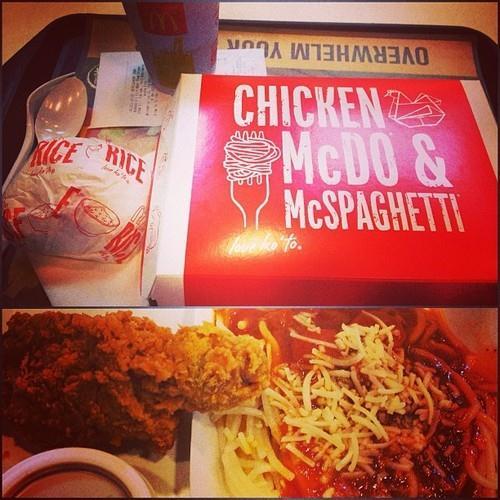 Filipíny Na Filipínach majú špecialitu, ktorá sa nazýva McSpaghetti. Príloha k tomuto jedlu je obaľované kuracie stehno. 74 Obr. č. 8 - McSpaghetti 3.