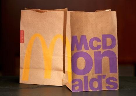16 Obaly súčasnosť 90 Takto sa menil McDonald s v čase, viete, v akom balení by ste dostali jedlo pred 50. rokmi?. [online]. [cit. 4. 5. 2016]. Dostupné z: < http://podnikam.webnoviny.