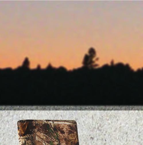 a set of four heavy-duty magnets Camo Leather Tri-Fold