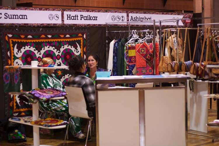 In this case, because you were sharing a space with Haft Paikar the booth did not look empty.