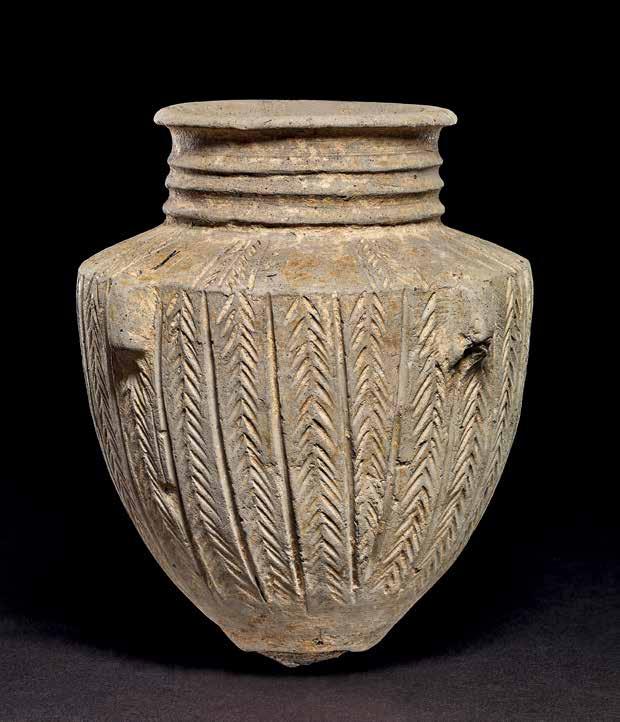 The Trustees of the British Museum. Figure 21.4 Incised pottery jar, Ninevite 5 period.