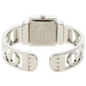 BANGLE: A bangle watch doesn t have a clasp.