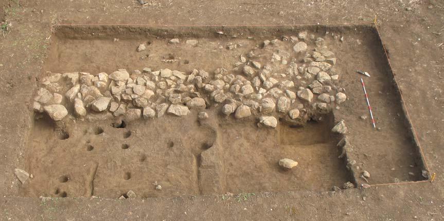 TRIANON: ARCHAEOLOGICAL INVESTIGATIONS OF AN INDENTURED BARRACK THE 2010 FIELD SEASONS: EXCAVATION, RESULTS AND INTERPRETATION Report commissioned by and prepared for the Aapravasi Ghat Trust Fund,
