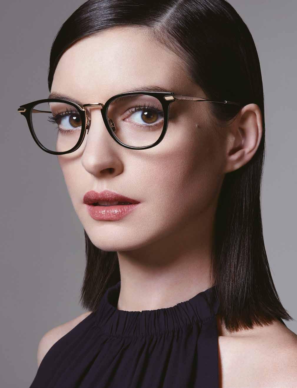 2017 COLLECTION Anne Hathaway