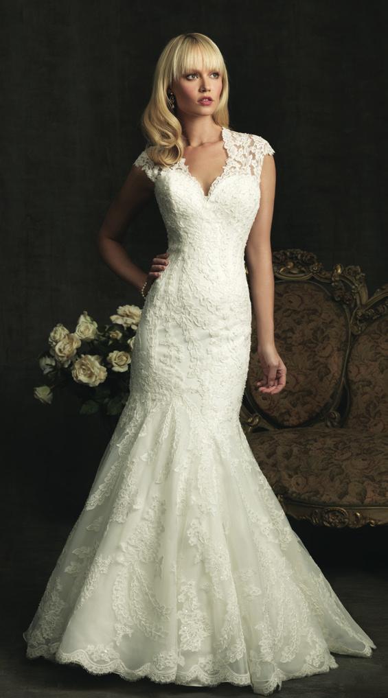 STYLE: 8923 DESCRIPTION: This slim fitting lace gown features a beautiful