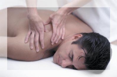 THE DELUXE AROMA EXPERIENCE Pure essential oils are used in this full body massage that includes the abdomen.