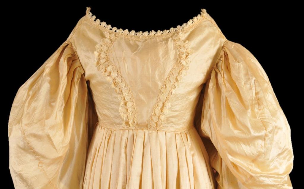 FASHIONING A COLLECTION: 50 YEARS, 50 OBJECTS Missouri