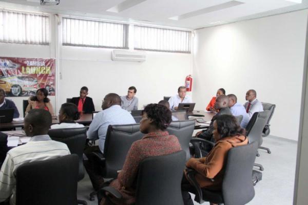 Bata April 17, 2015 Hernan Vizcaya, Group managing director for Africa, visited Bata Zambia from March 30 to April 4 in a visit packed with activities including store visits and discussions on ways