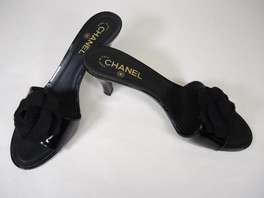 CHANEL Patent and Wool Camellia Slides Size 10 Sold in one day for $229.
