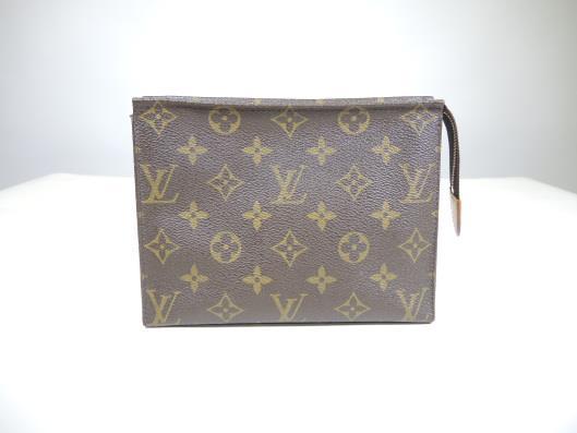 LOUIS VUITTON Toiletry Pouch 19 Retails for $370, sold in one day for $169.