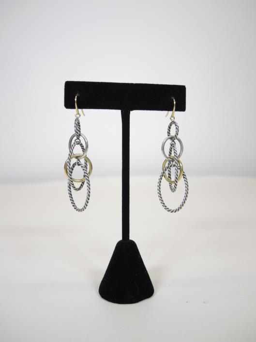 DAVID YURMAN Mobile Chain Earrings Retails for $650, sold in one day for $350. 03/25/17 These earrings are currently for sale on Yurman s website, so don t miss a chance to pay a fraction of retail.