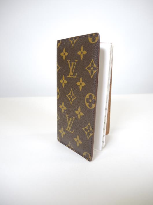 LOUIS VUITTON Small Address Book Sold in one day for $149. 05/27/17 The baby version of the previously featured address book, this piece is from Louis 2004 collection.