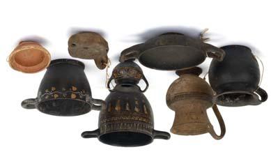 1cm diameter; two miniature trefoil lipped oinochoe; four undecorated vessels and a fragmentary Roman oil lamp, 4.2-7.