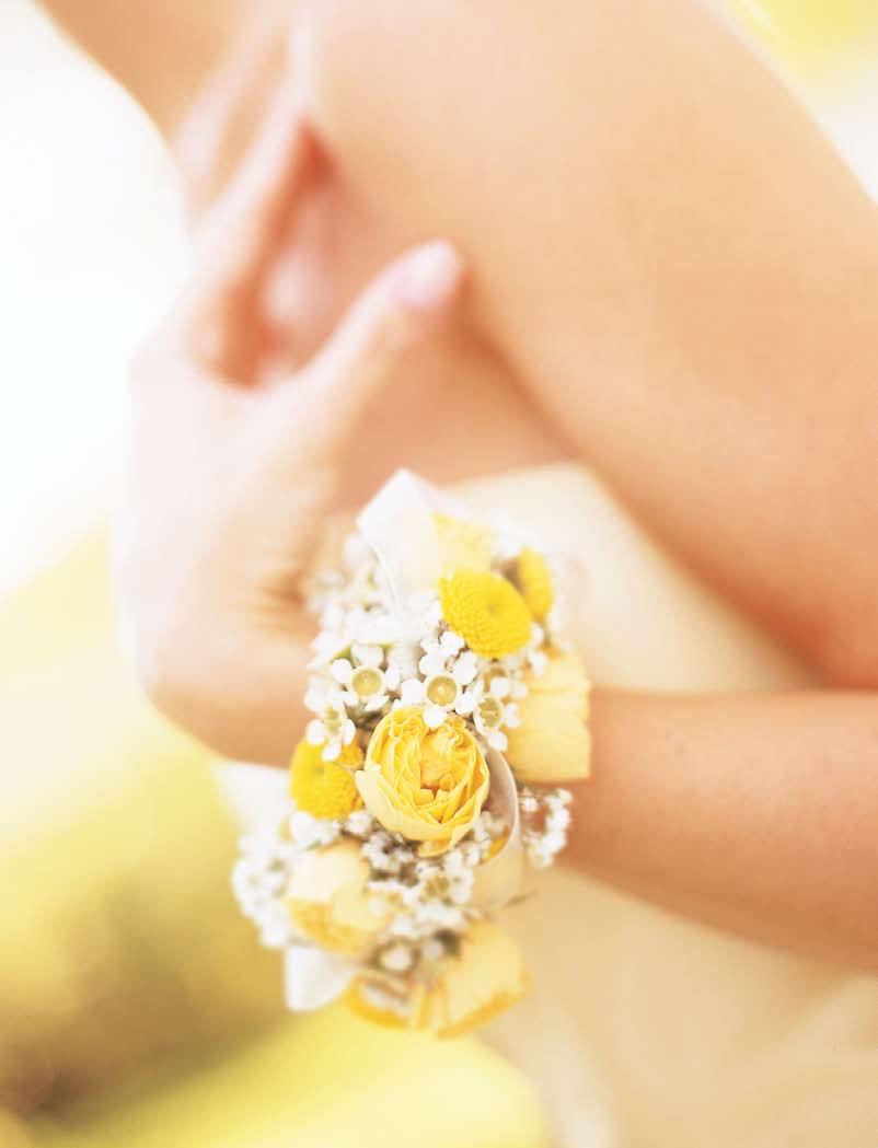 may 009 my {news} flowers to wear prom corsages &