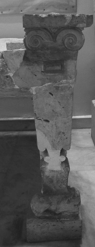 XVII International Congress of Classical Archaeology, Roma 22-26 Sept. 2008 Session: Being Graeco-Persian Fig. 2a b - Uşak Archaeological Museum, view and detail of the kline from Aktepe.