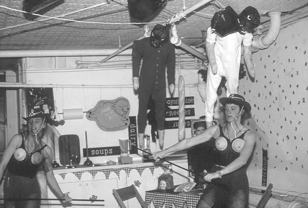 The Fiery Furnace 23 6. Anne Iobst and Lucy Sexton, the Dancenoice duo, performing Made for TV Terrorism at Franklin Furnace on 10 October 1985.
