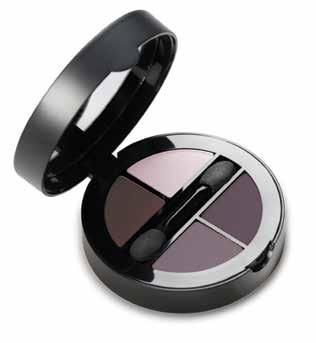 Vitamin E LUMINOUS SILK QUATTRO EYESHADOW It creates elegant and sophisticated natural looks with 4 different color options. Vitamin E protects delicate skin of eyelids against free radicals.