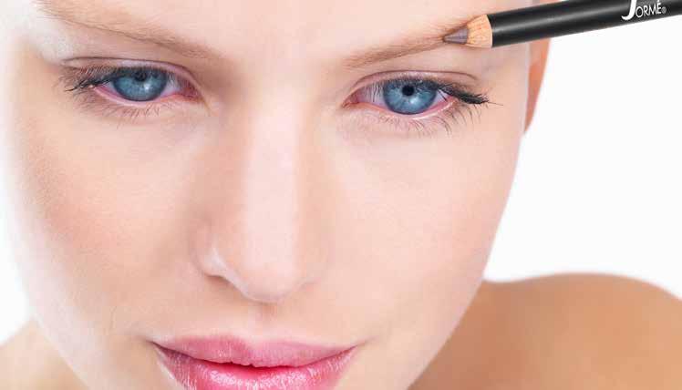 THE ART OF BROW STYLING Many stylists ignore the brows, failing to style or fill them in a finished makeup. This minor detail can leave a look feeling unbalanced, and incomplete.