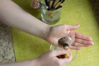 Makeup Brush Cleaner Using clean brushes is essential to maintaining optimal skin health.