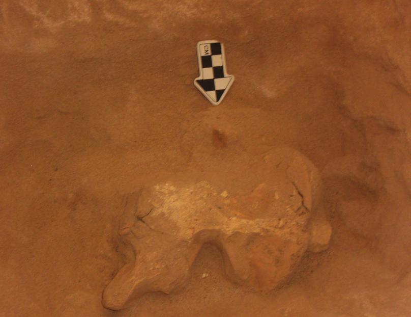 40 blackburn: votive offerings in a nabatean burial Nabataeans originally placed offerings or grave goods during burial, because of the small concentration of pottery sherds found in the northeast