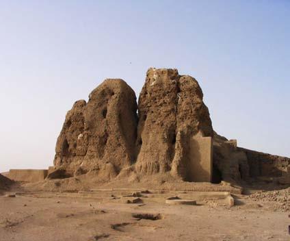 SHEET 2: WHAT WAS THE DEFFUFA? The Western Deffufa rises out of the desert at Kerma looking a bit like, in its decayed state, an outcrop of natural rock.