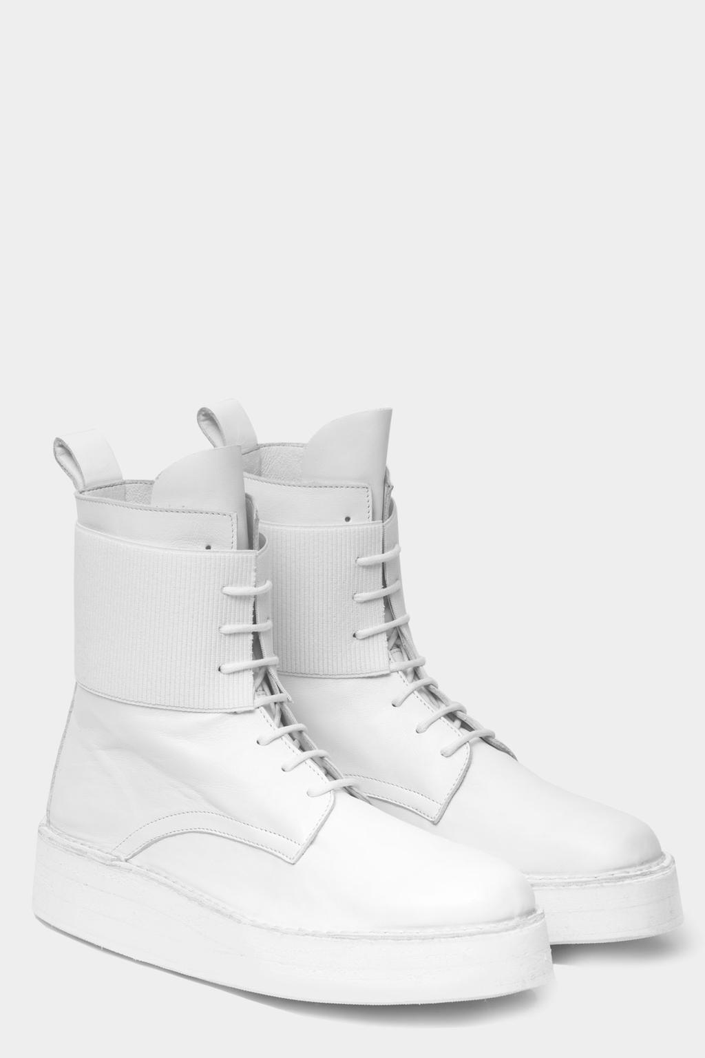OA 06-2 Solid Boot High top boot in genuine untreated white leather with solid light micro sole. Height of sole is 4 cm at heel point.