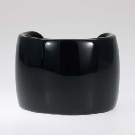 Sanalitro Name: Acrylic Cuff Bracelet in Solid Black Item # 87 ALU: SA CF SOL BLK Black Description: Acrylic Solid Black Pop Art